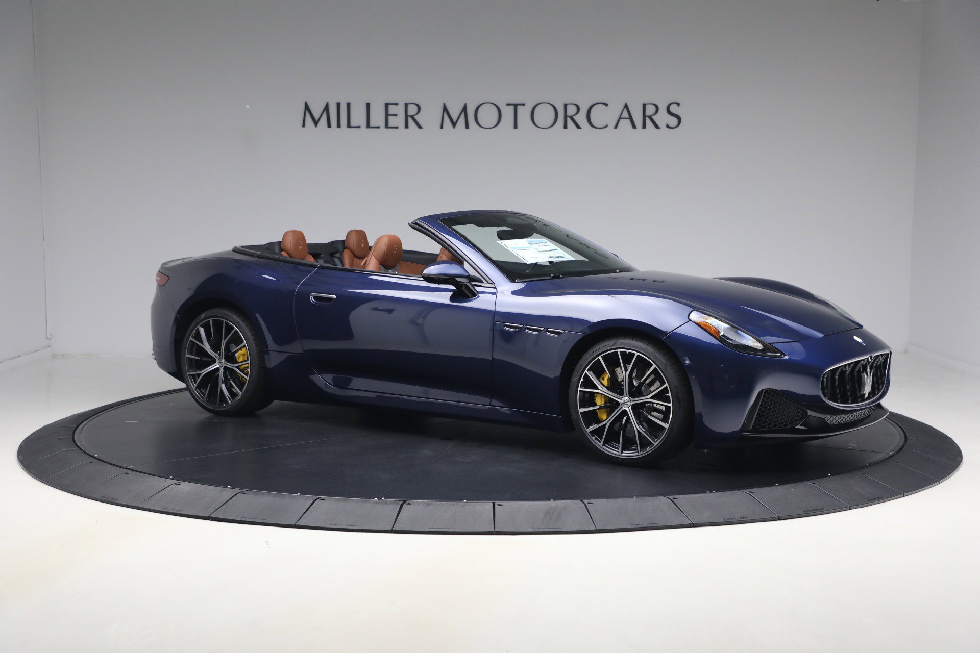 New 2026 Maserati GranCabrio Trofeo AWD/4WD image 9