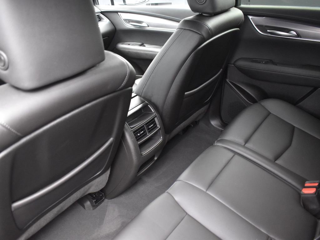 Certified 2023 Cadillac XT5 Luxury image 24