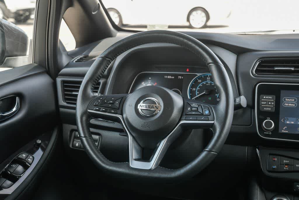 Used 2020 Nissan Leaf SV w/ SV Technology Package FWD image 13