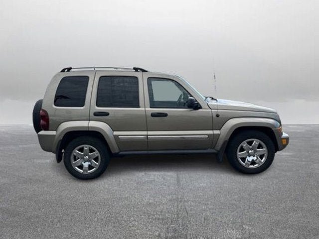 Used 2006 Jeep Liberty Limited AWD/4WD image 6