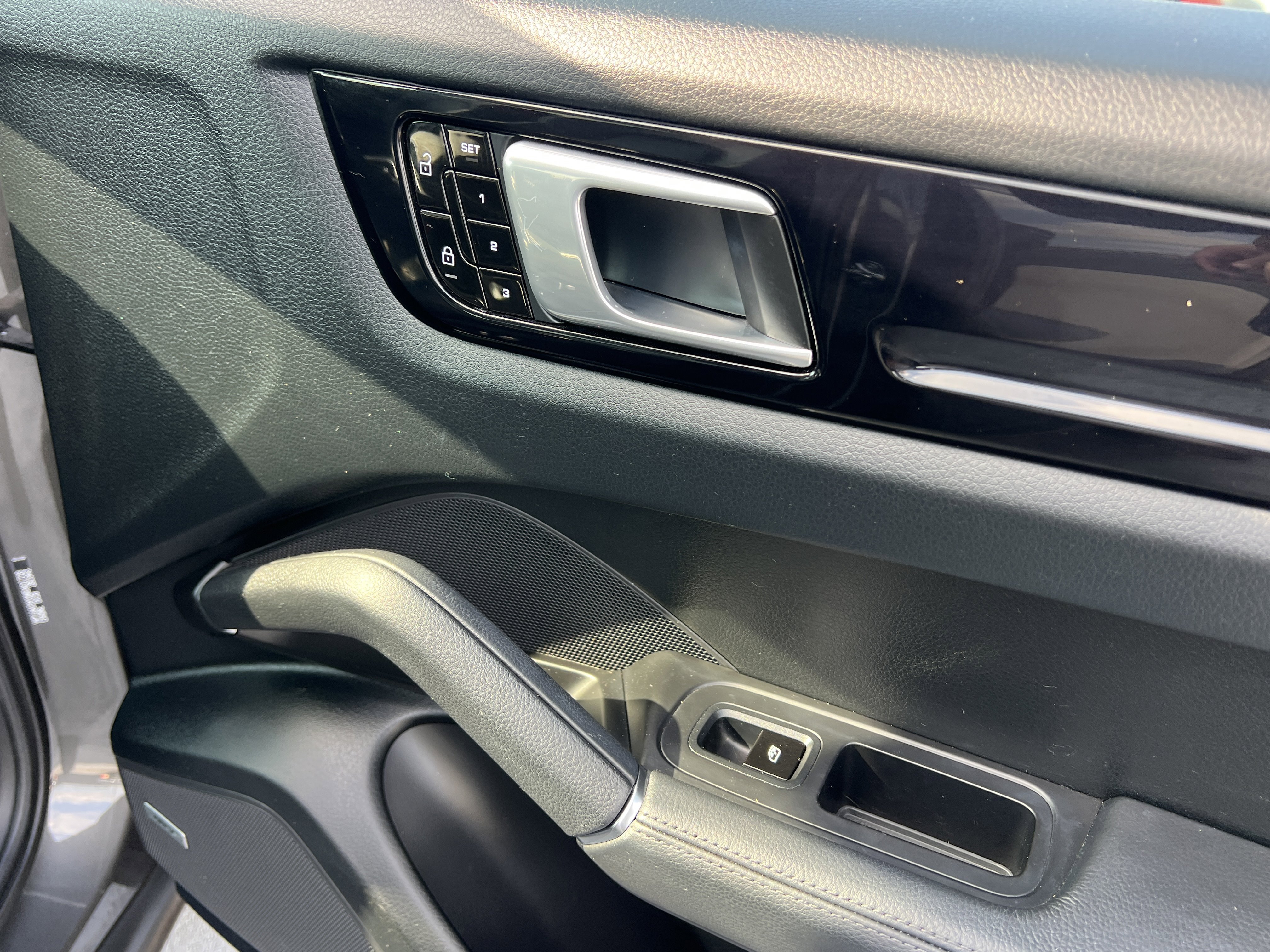 Used 2021 Porsche Cayenne image 20