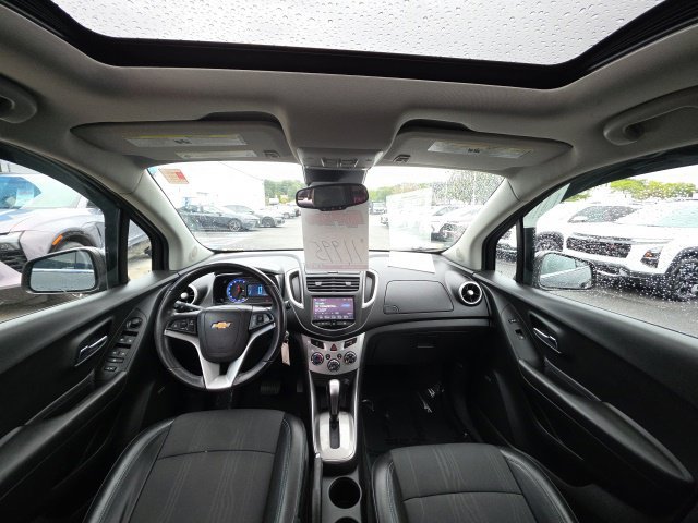 Used 2016 Chevrolet Trax LT w/ LT Sun and Sound Package AWD/4WD image 15
