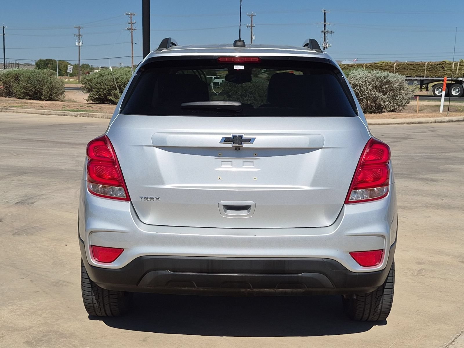 Used 2021 Chevrolet Trax LT w/ Sport Edition FWD image 4