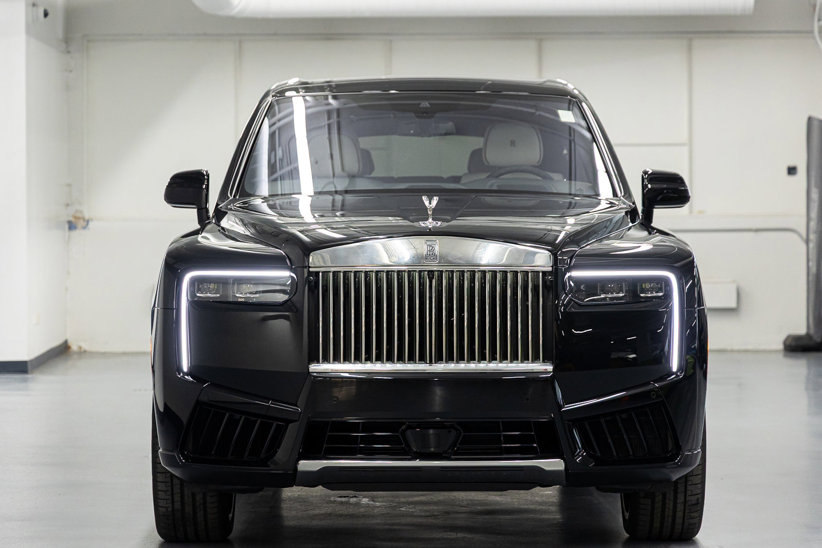 New 2026 Rolls-Royce Cullinan image 8