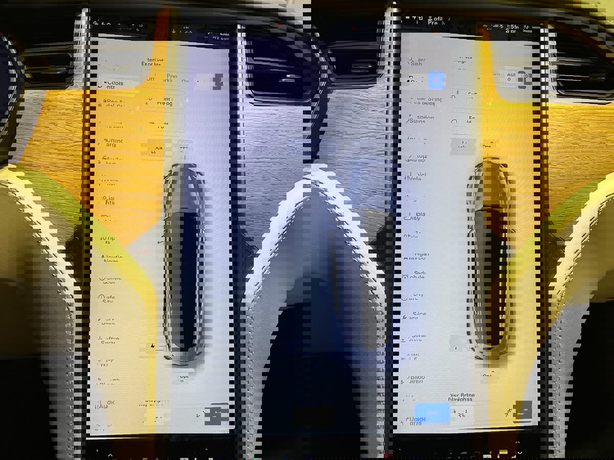 Used 2020 Tesla Model S Long Range image 28