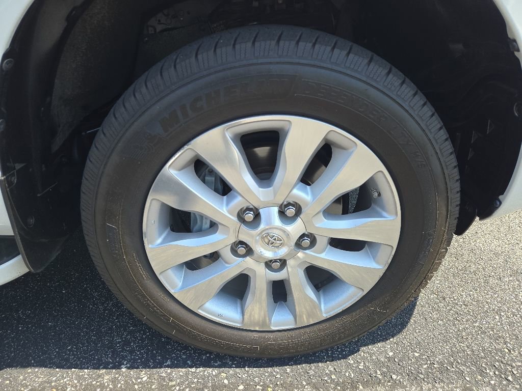 Used 2012 Toyota Sequoia Platinum AWD/4WD image 23