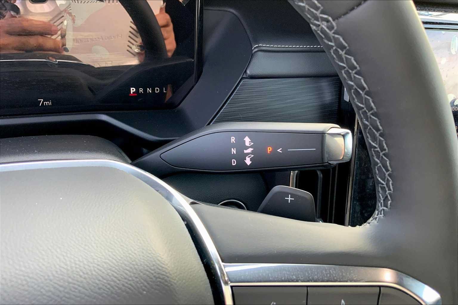 New 2025 GMC Acadia Elevation FWD image 6