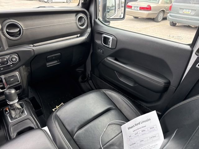 Used 2018 Jeep Wrangler Unlimited Sahara image 17