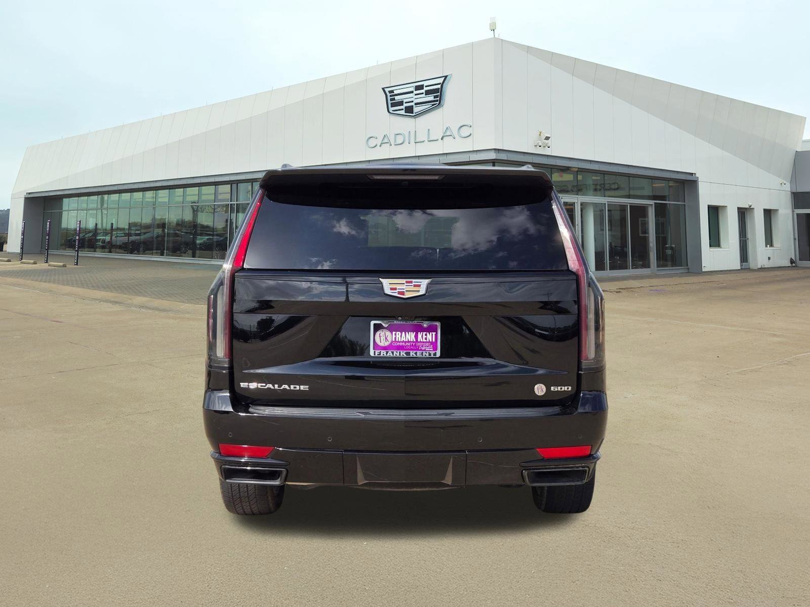 Used 2022 Cadillac Escalade ESV Sport Platinum AWD/4WD image 5