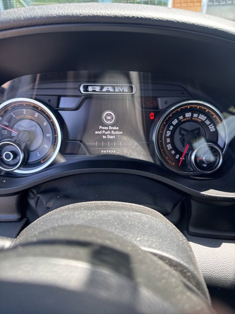 Used 2020 RAM 1500 Big Horn AWD/4WD image 11