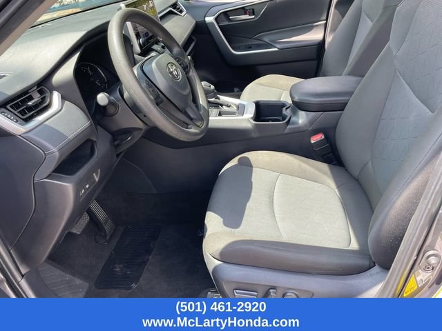 Used 2025 Toyota RAV4 XLE FWD image 9