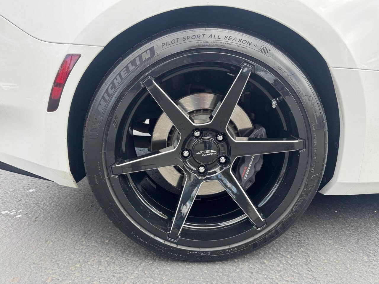 Used 2018 Chevrolet Camaro SS image 19