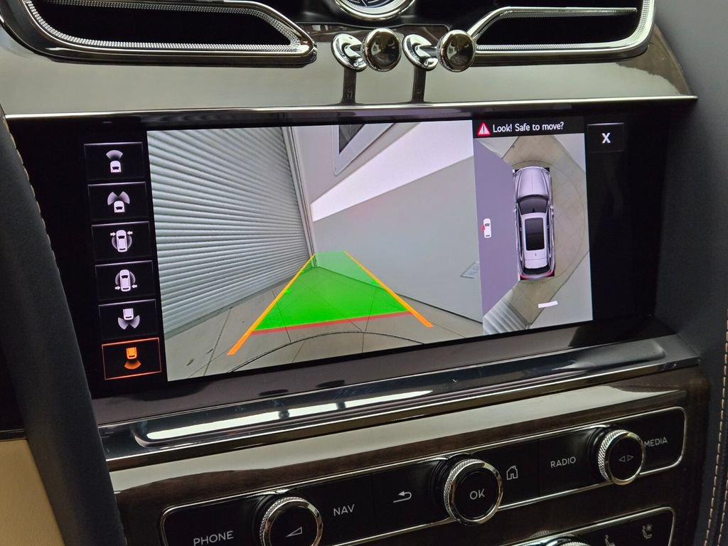 Certified 2023 Bentley Bentayga AWD/4WD image 37