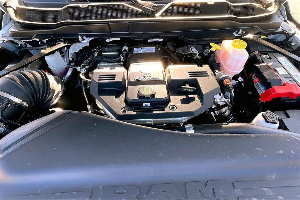 Used 2024 RAM 5500 Tradesman w/ Chrome Appearance Group image 24