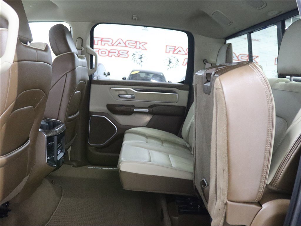 Used 2019 RAM 1500 Laramie AWD/4WD image 28