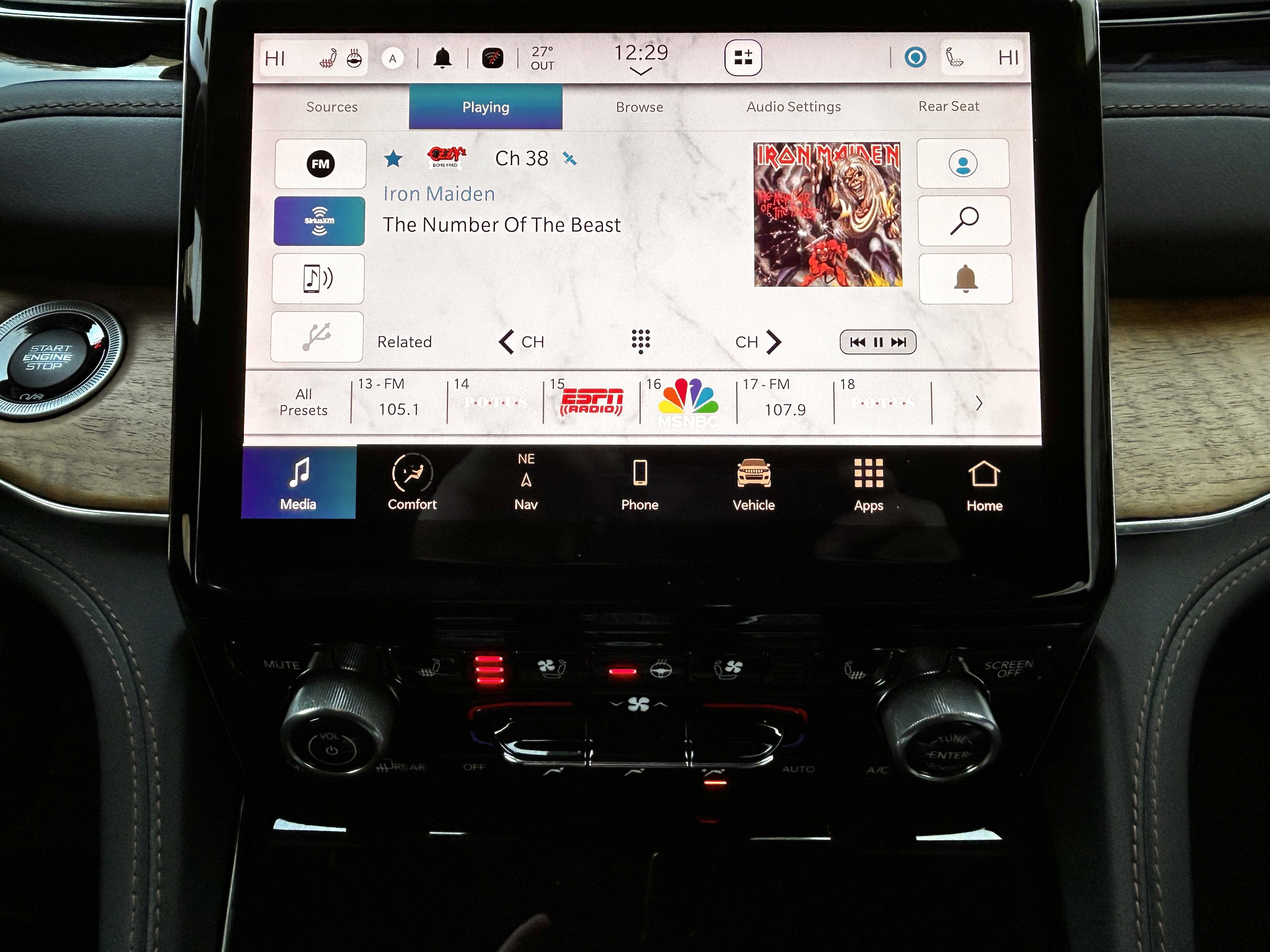 Certified 2023 Jeep Grand Cherokee Summit image 32