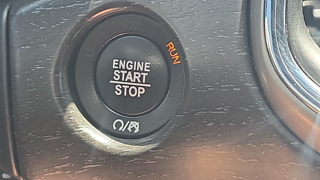 Used 2018 Jeep Grand Cherokee Altitude AWD/4WD image 30