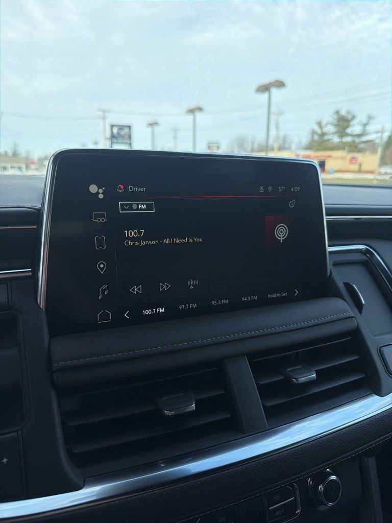 Used 2023 GMC Yukon SLT w/ SLT Luxury Package image 39