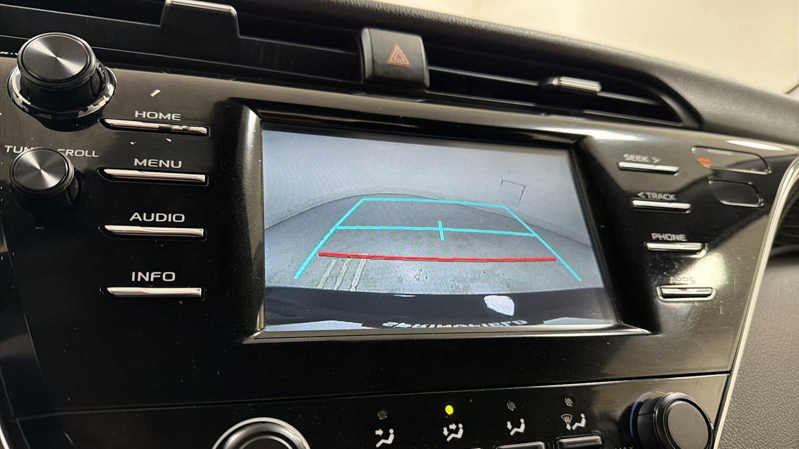 Certified 2018 Toyota Camry LE image 19