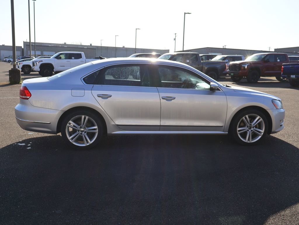 Used 2012 Volkswagen Passat TDI SEL Premium image 7