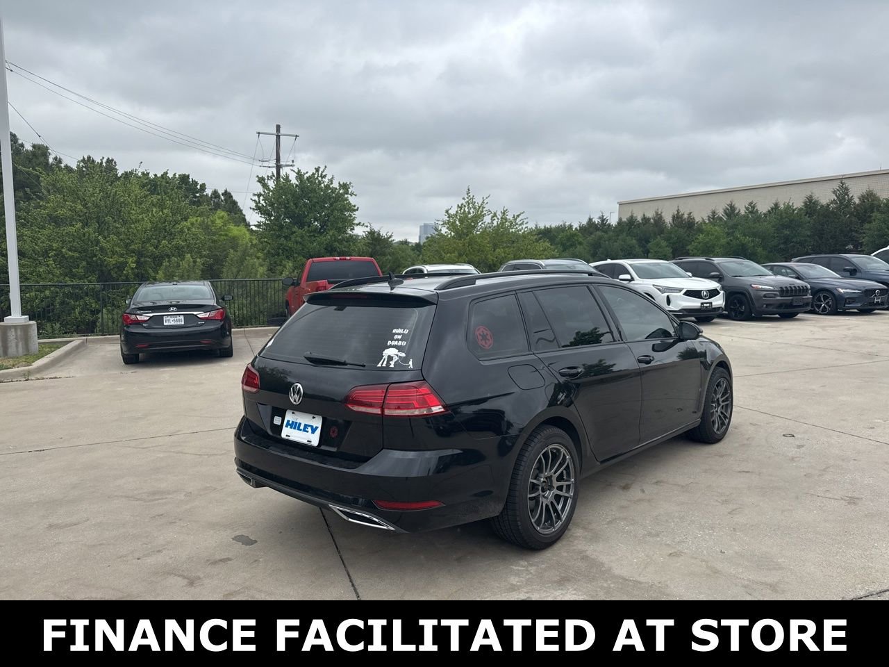 Used 2019 Volkswagen Golf SE image 5