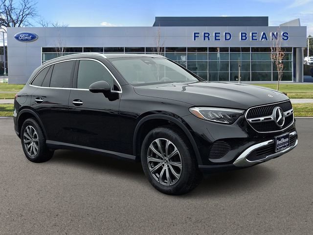 Used 2024 Mercedes-Benz GLC 300 4MATIC image 1
