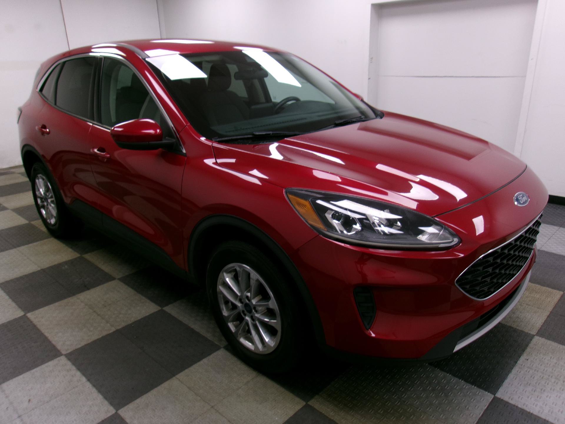 Used 2020 Ford Escape SE AWD/4WD image 2