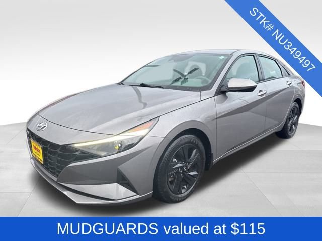 Used 2022 Hyundai Elantra SEL image 3