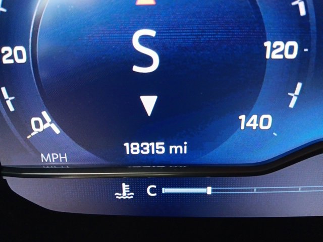 Used 2024 Chevrolet Tahoe LT w/ Luxury Package image 13