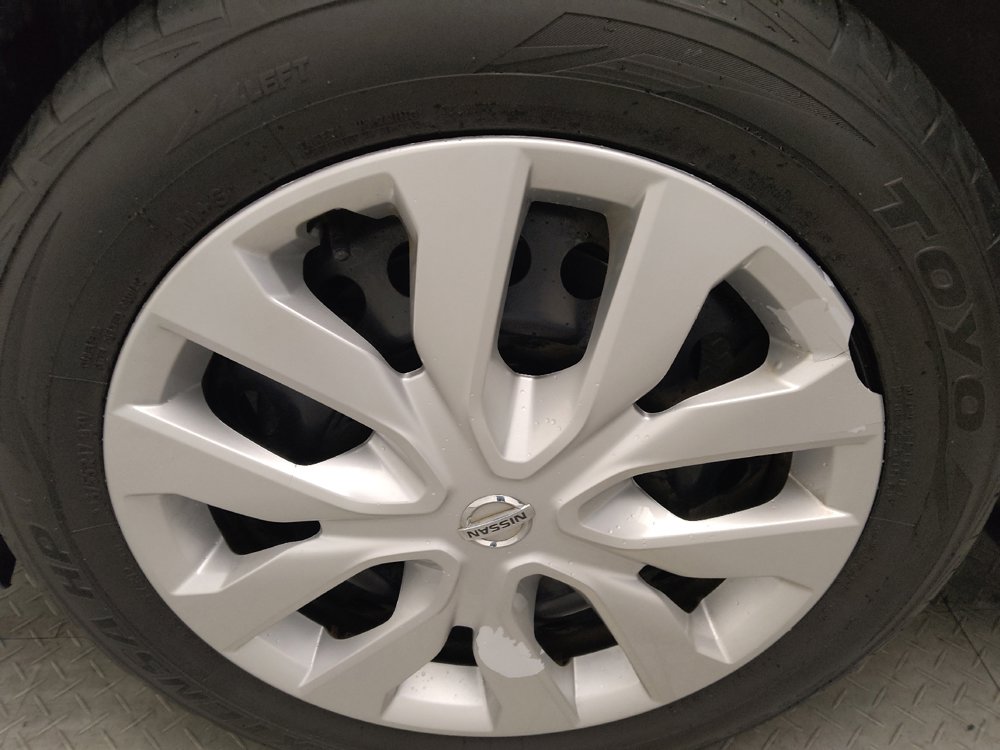 Used 2020 Nissan Rogue S FWD image 31
