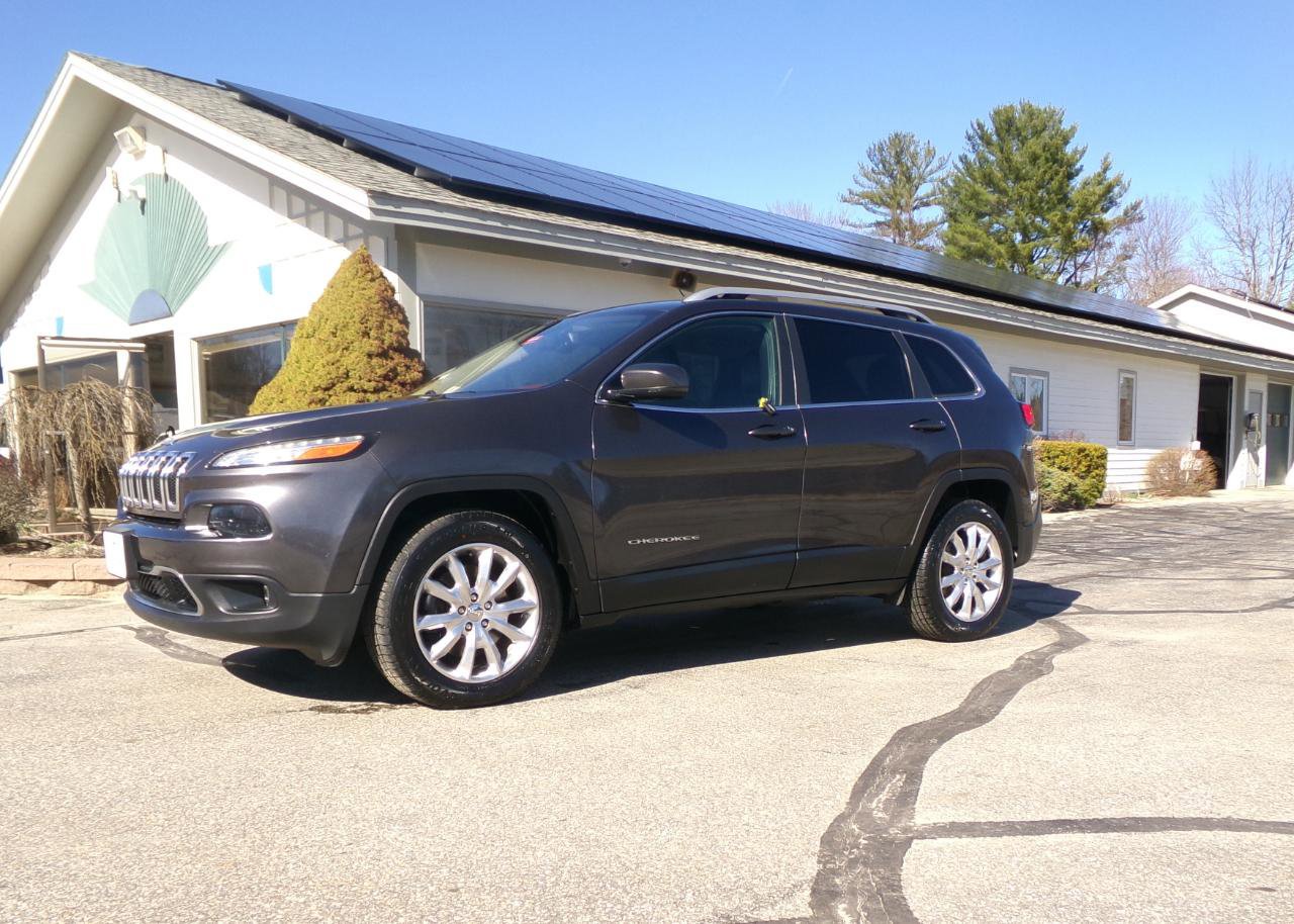 Used 2016 Jeep Cherokee Limited image 2