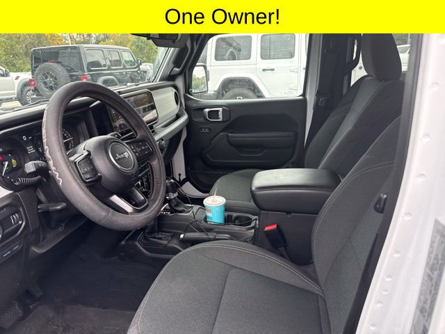 Used 2024 Jeep Wrangler Unlimited w/ Convenience Group AWD/4WD image 7
