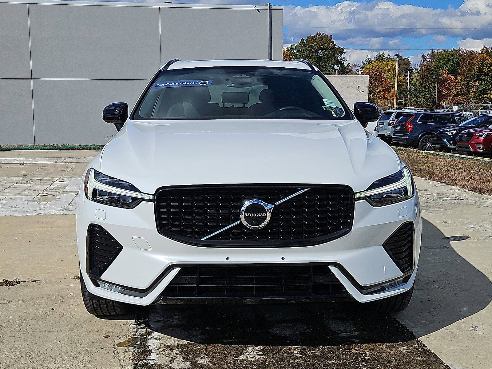Certified 2023 Volvo XC60 B5 Plus w/ Climate Package image 2
