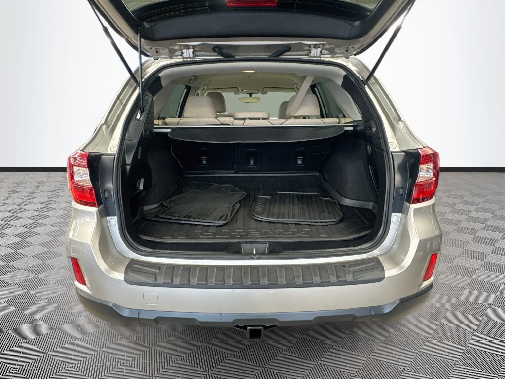 Used 2017 Subaru Outback 2.5i Premium AWD/4WD image 27