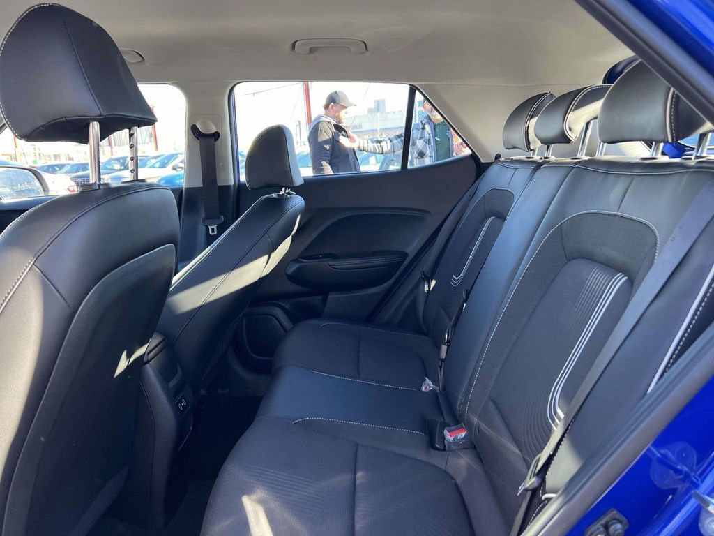 Certified 2024 Hyundai Venue Limited image 17