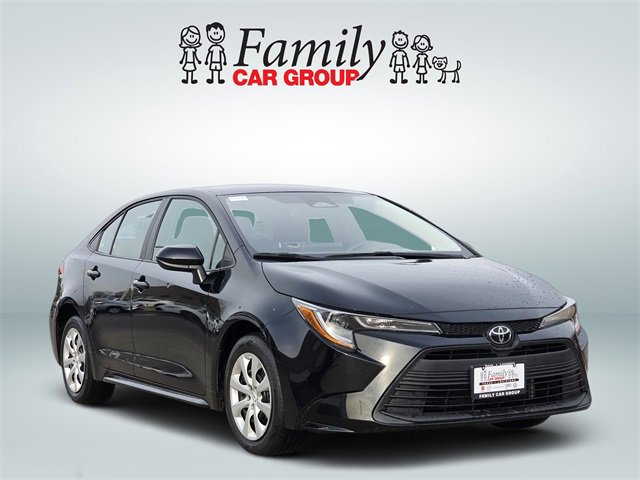 Used 2024 Toyota Corolla LE image 2