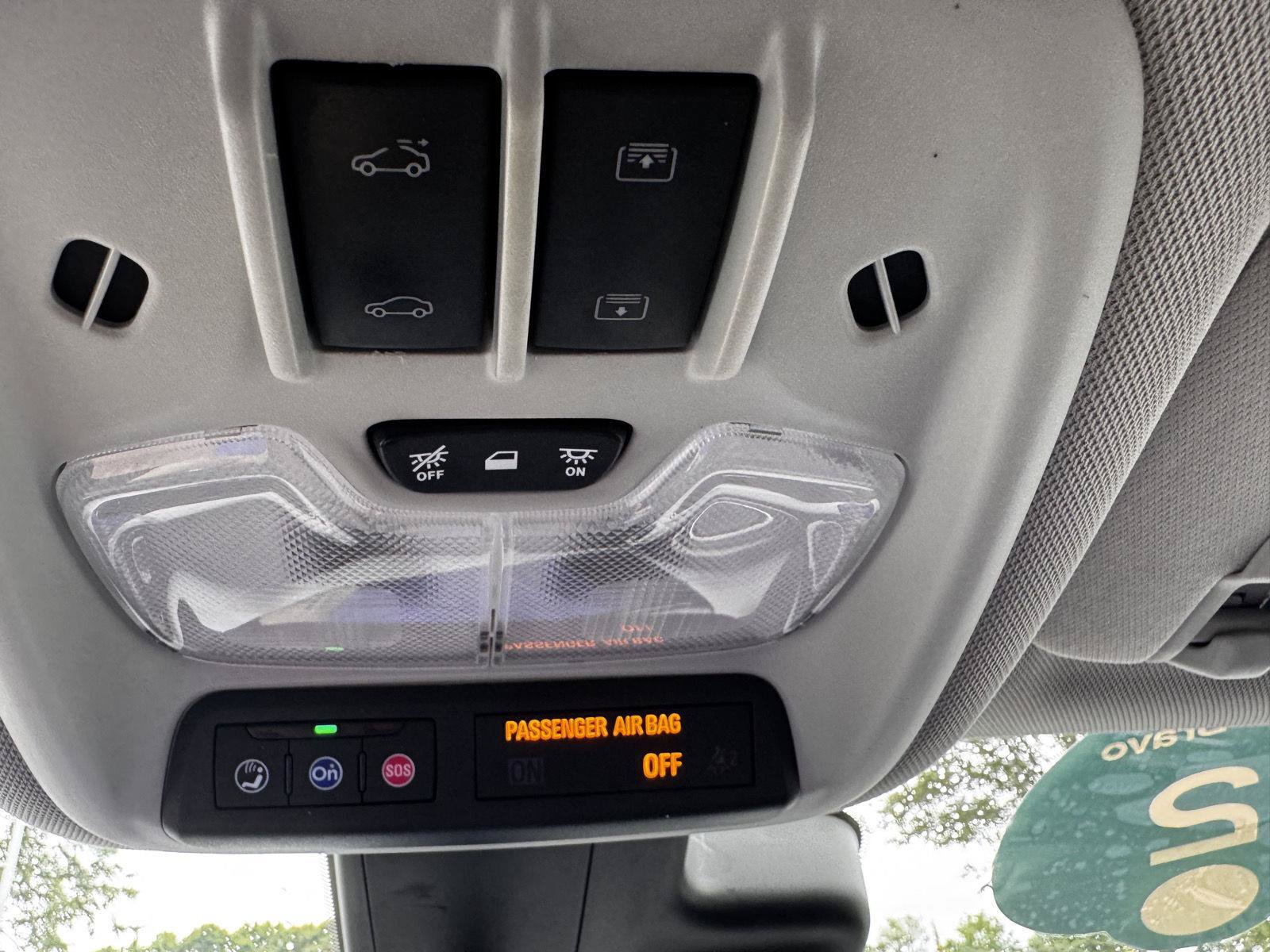 Used 2022 Chevrolet Bolt EUV Premier w/ Sun & Sound Package FWD image 31