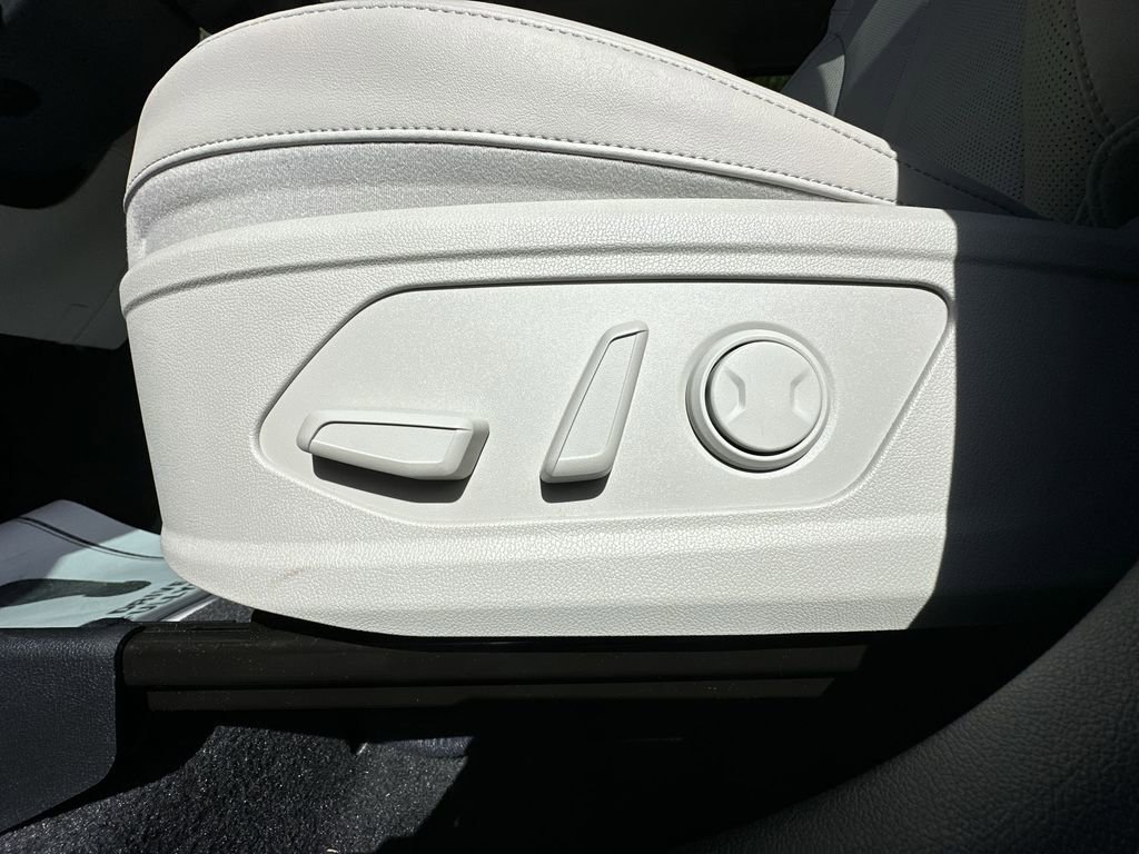 New 2025 Kia Sorento SX image 14