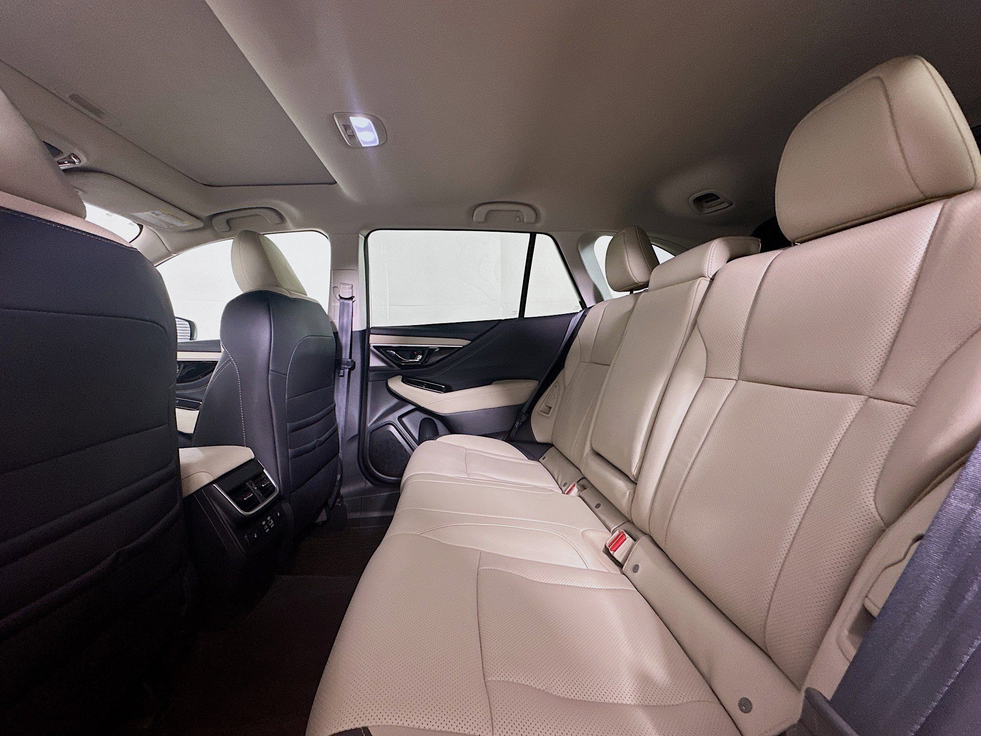 Used 2023 Subaru Outback Limited XT image 29