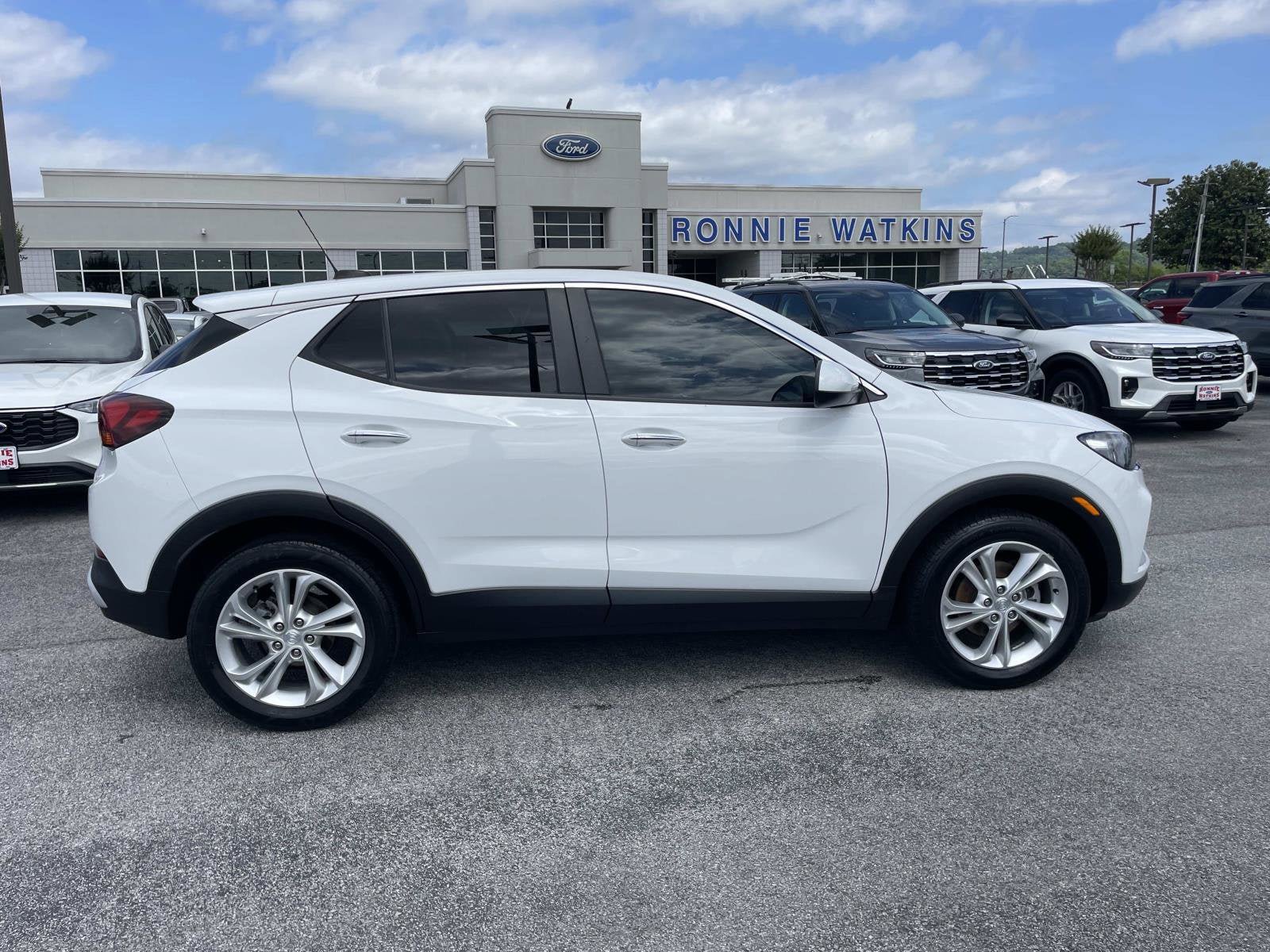 Used 2021 Buick Encore GX Preferred FWD image 2