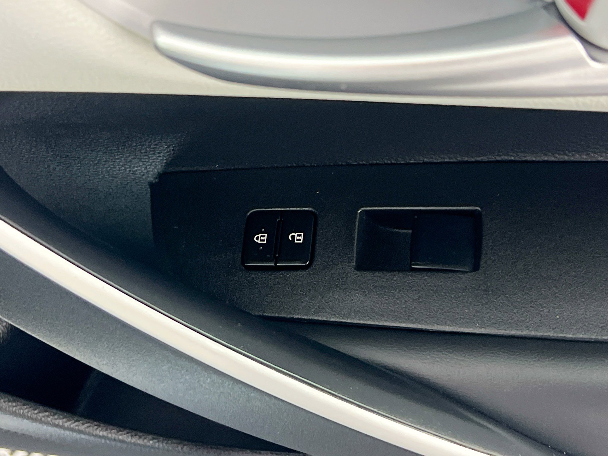 Used 2025 Toyota Corolla FX w/ Convenience Package FWD image 31