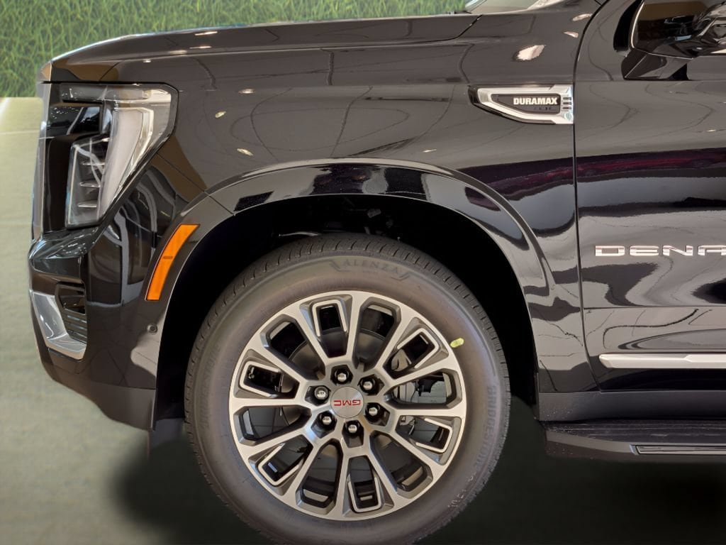 New 2026 GMC Yukon Denali w/ Advanced Technology Package AWD/4WD image 6