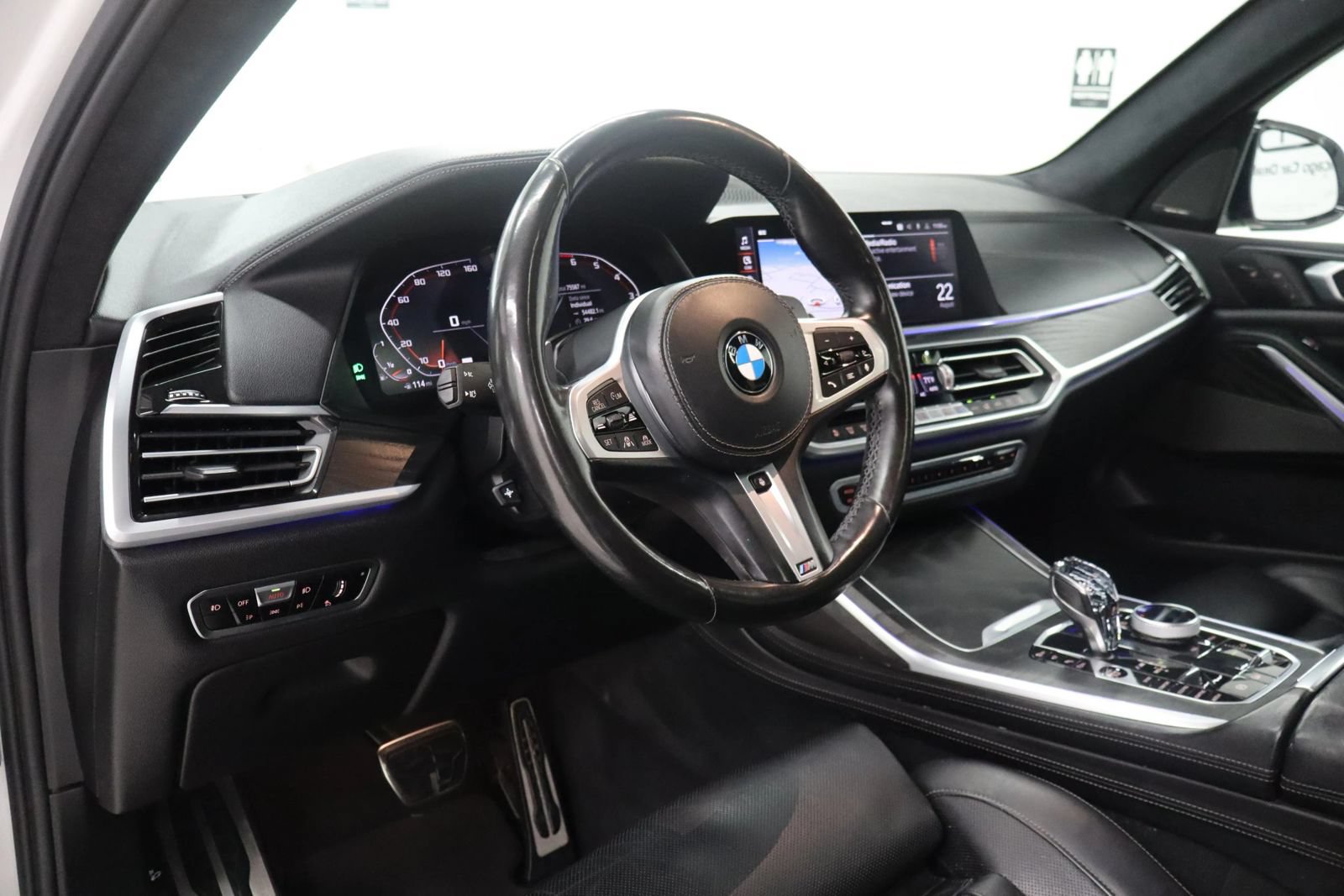 Used 2020 BMW X7 M50i AWD/4WD image 17