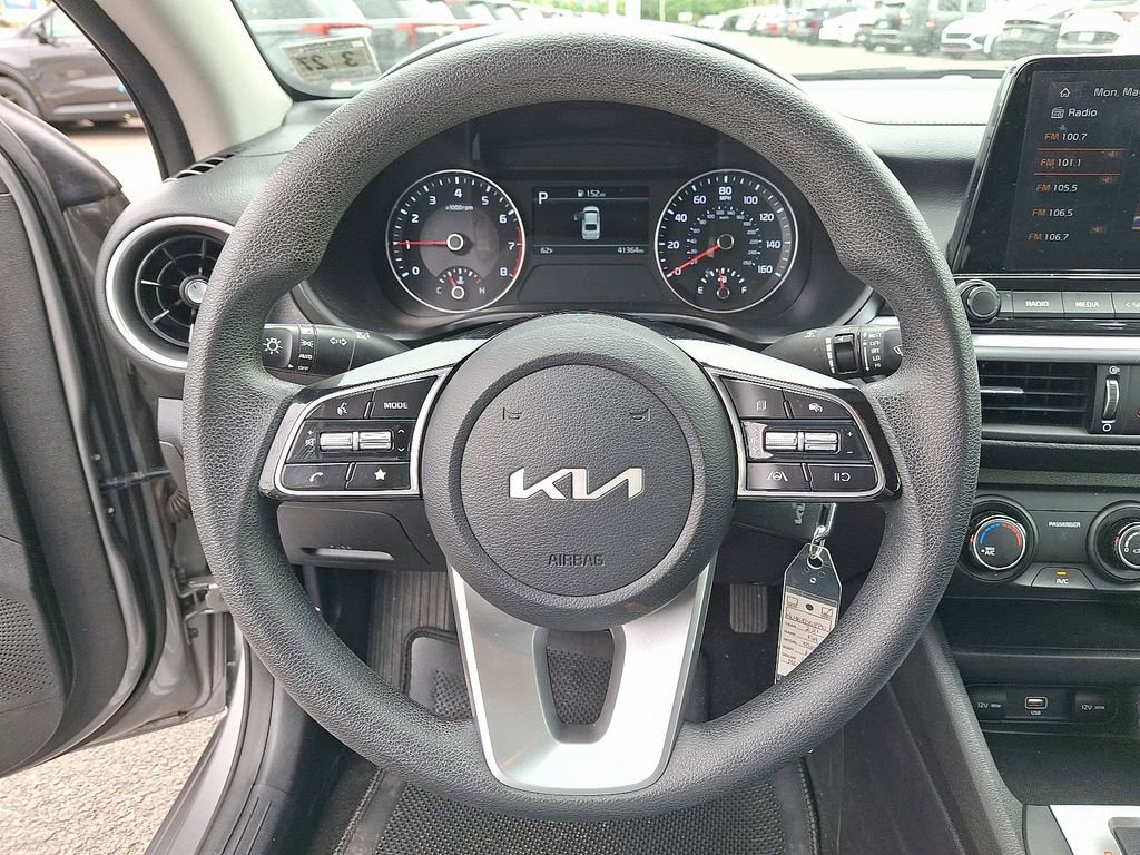 Used 2022 Kia Forte LXS FWD image 19