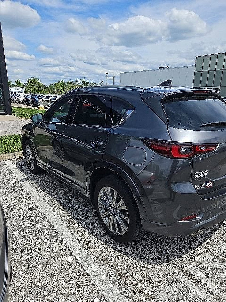 Used 2023 MAZDA CX-5 Signature AWD/4WD image 6