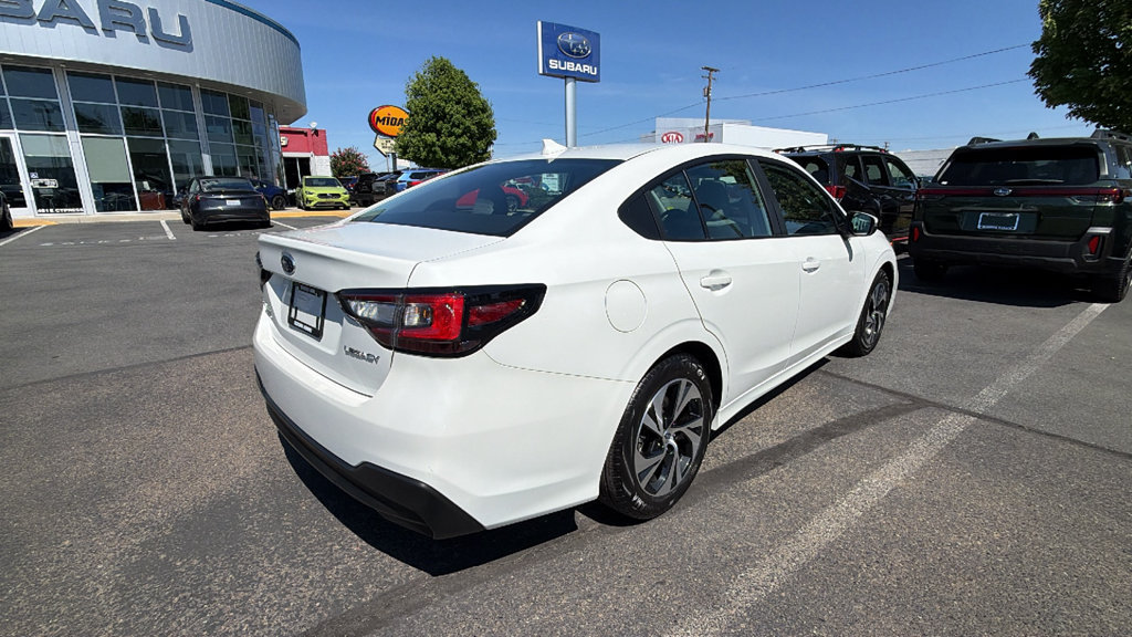Used 2025 Subaru Legacy Premium AWD/4WD image 4