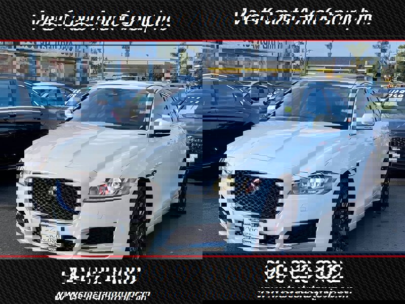 Used 2017 Jaguar XF image 1