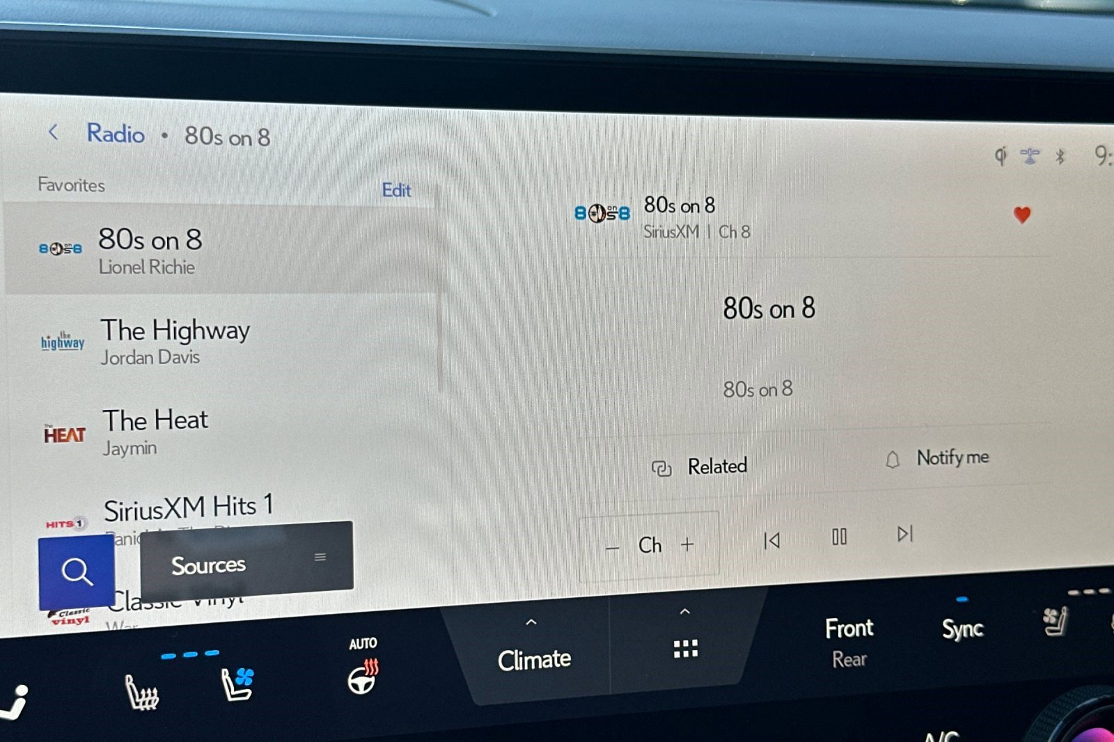 Certified 2025 Lexus RX 350h w/ Convenience Package image 24