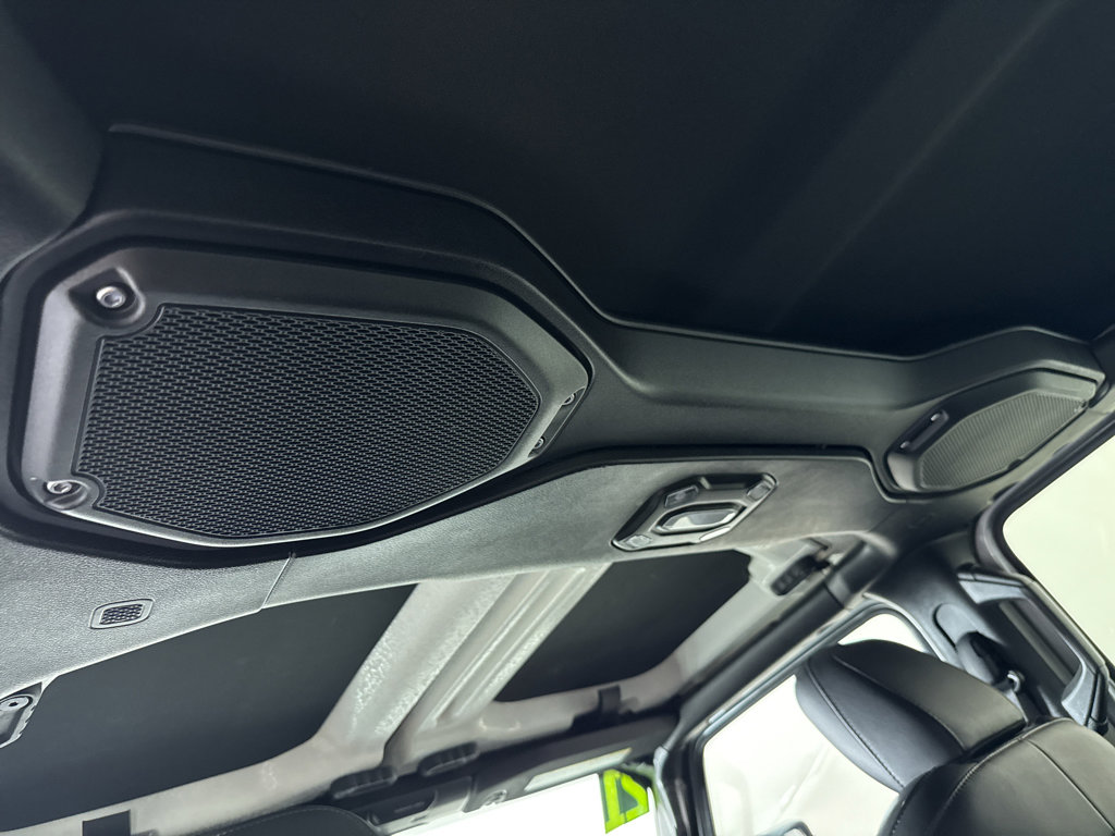 Used 2021 Jeep Wrangler Unlimited Sahara image 25