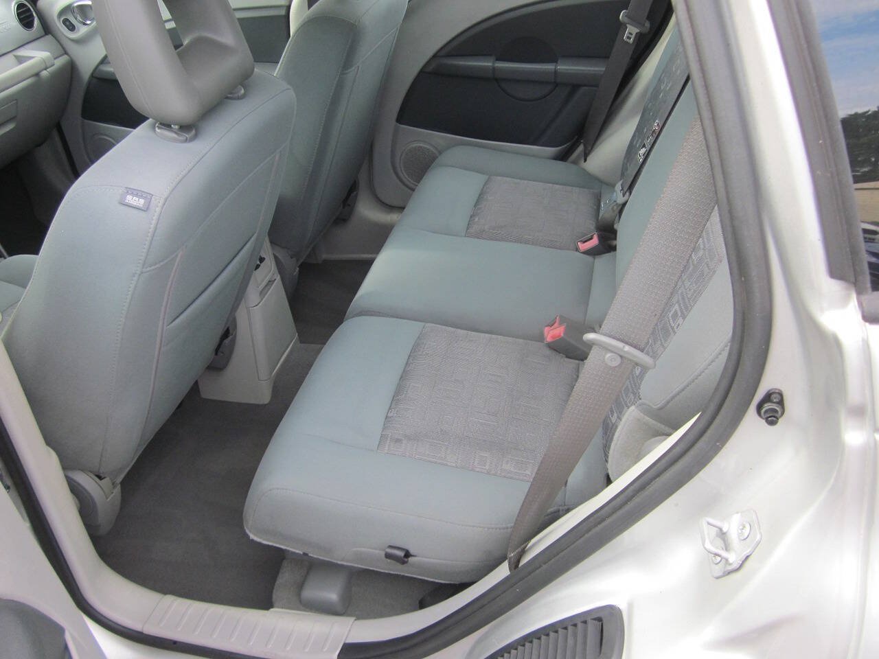Used 2008 Chrysler PT Cruiser FWD image 12